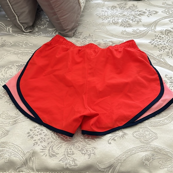 Women’s Nike Shorts - Picture 4 of 4